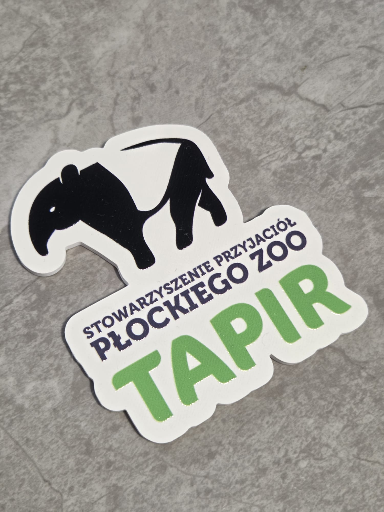 Trwałe magnesy firmowe z logo na lodówkę - gadżety promocyjne dla stacji kontroli pojazdów SKP od Fabryki 3D